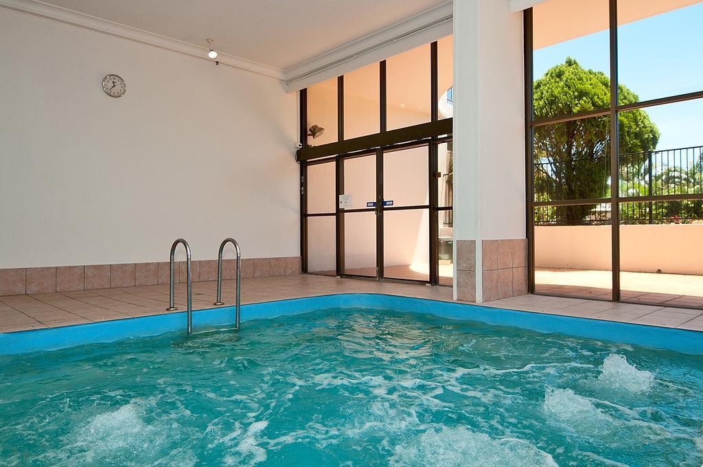 Spectrum Holiday Apartments Gold Coast Exterior photo