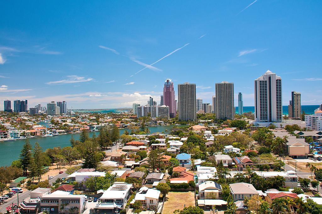 Spectrum Holiday Apartments Gold Coast Exterior photo