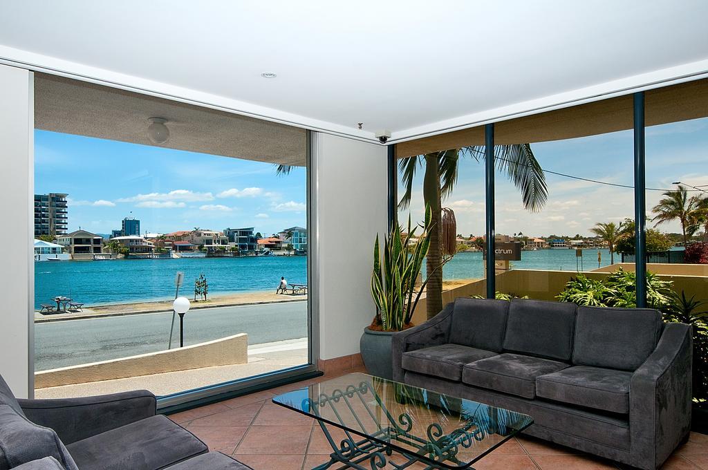 Spectrum Holiday Apartments Gold Coast Exterior photo