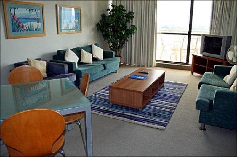 Spectrum Holiday Apartments Gold Coast Exterior photo
