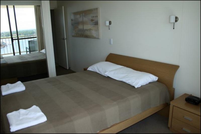Spectrum Holiday Apartments Gold Coast Exterior photo